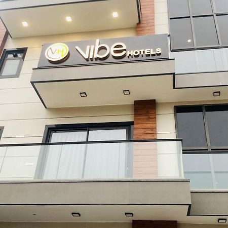 Vibe Hotel โนอิดา ภายนอก รูปภาพ